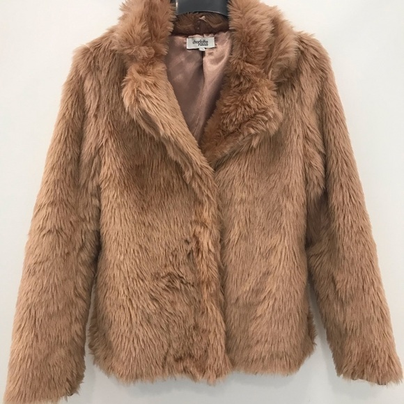Fabulous Charlotte Russe Faux Fur Coat - Picture 2 of 7